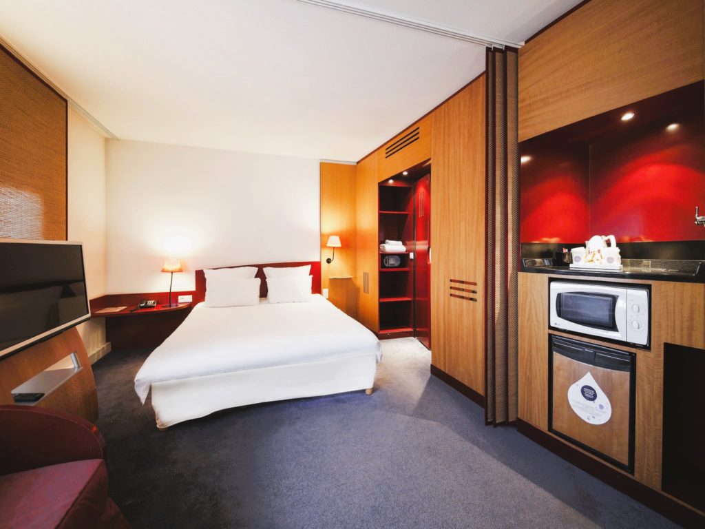 suite supérieure un lit double - accor - Novotel suites Clermont ferrand